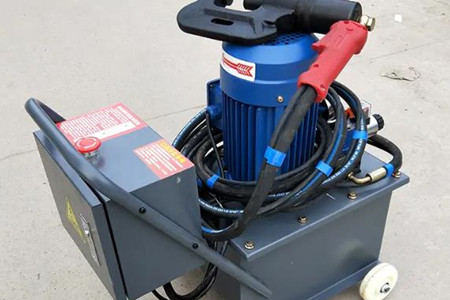 如何保養風管鉚釘機？四點措施需重視！